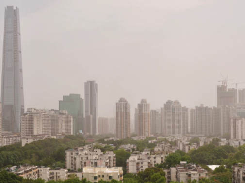 温度记 | 雨走了，沙来了！罕见沙尘吹到深圳，广东霾天啥时结束？提醒→