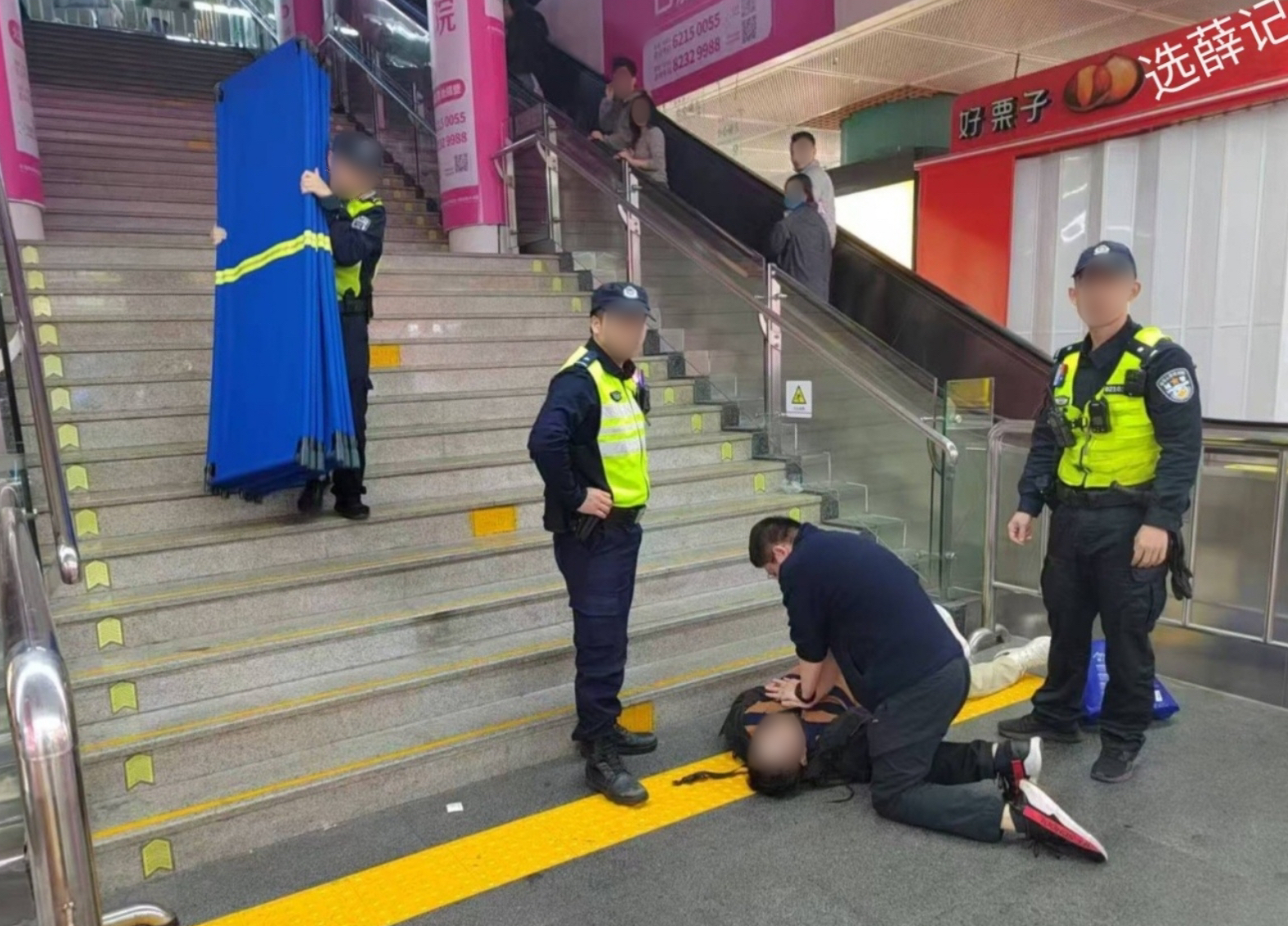 罗湖枢纽乘客晕倒，深圳地铁员工两次AED电击黄金时间内挽救生命