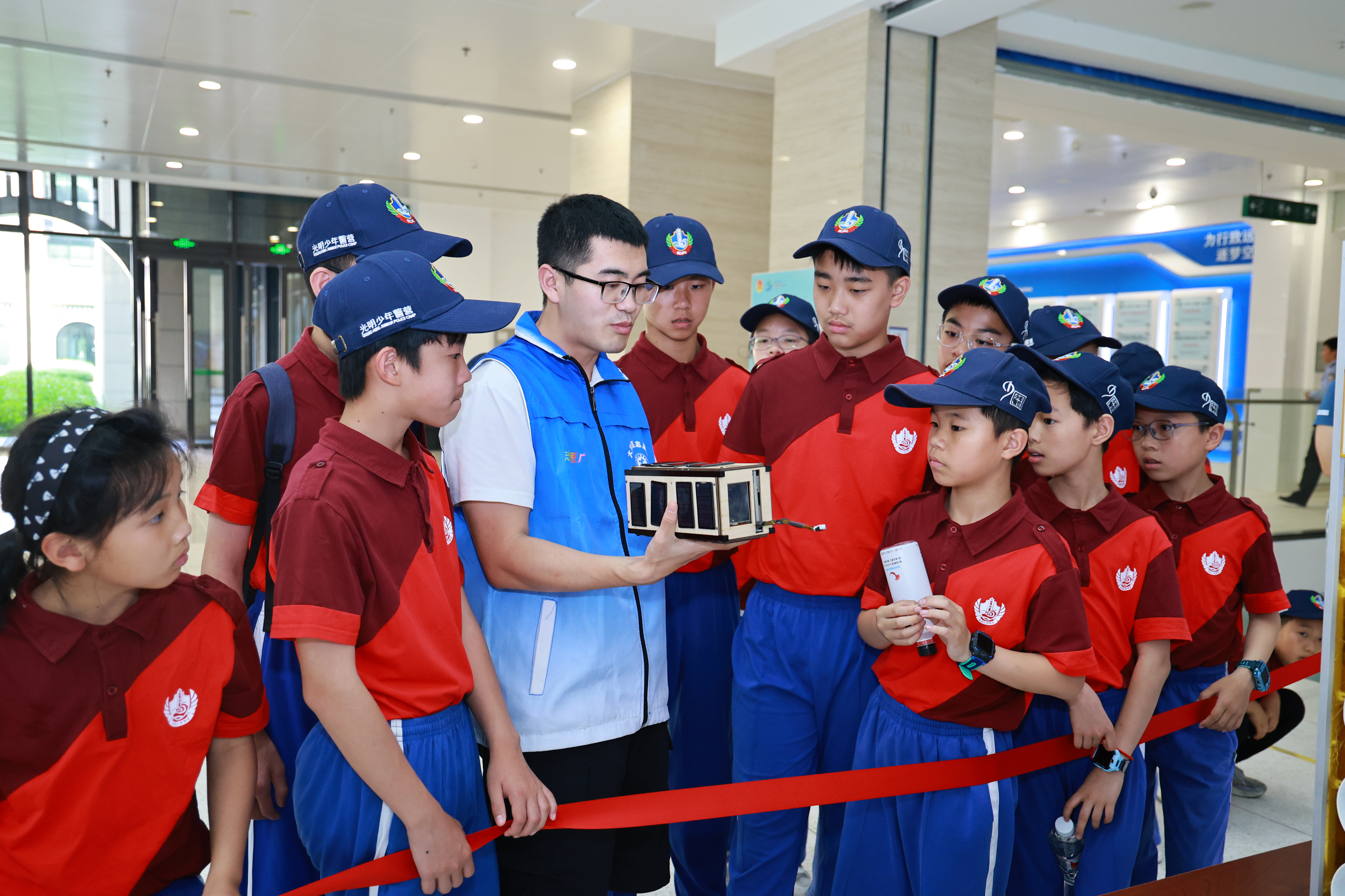 中山大学航空航天学院携手光明少年警营，点亮少年逐梦之旅