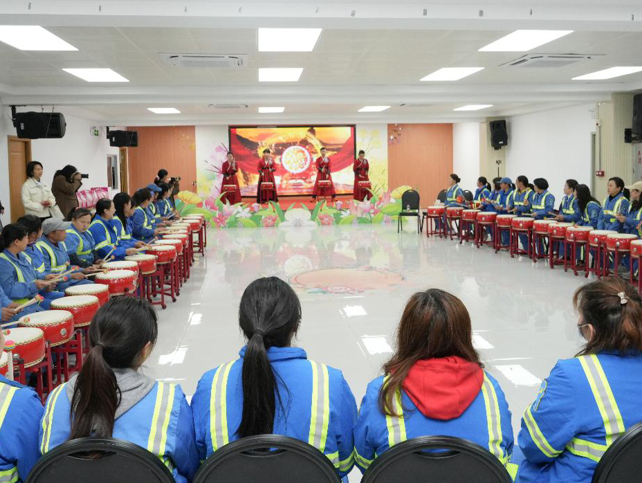在广东，有15万名女环卫工人守护城市洁净