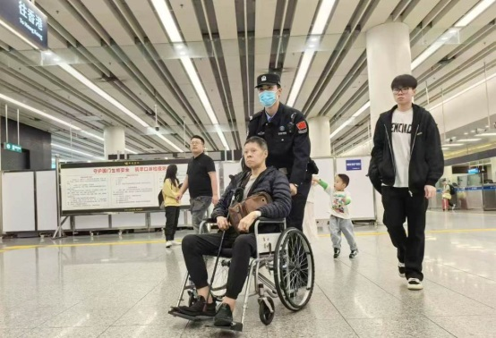 深港无缝连接！福田口岸72小时内两度生命接力
