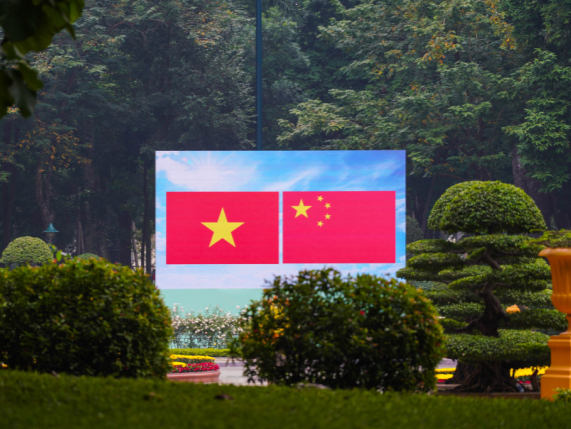 习近平在越南媒体发表署名文章