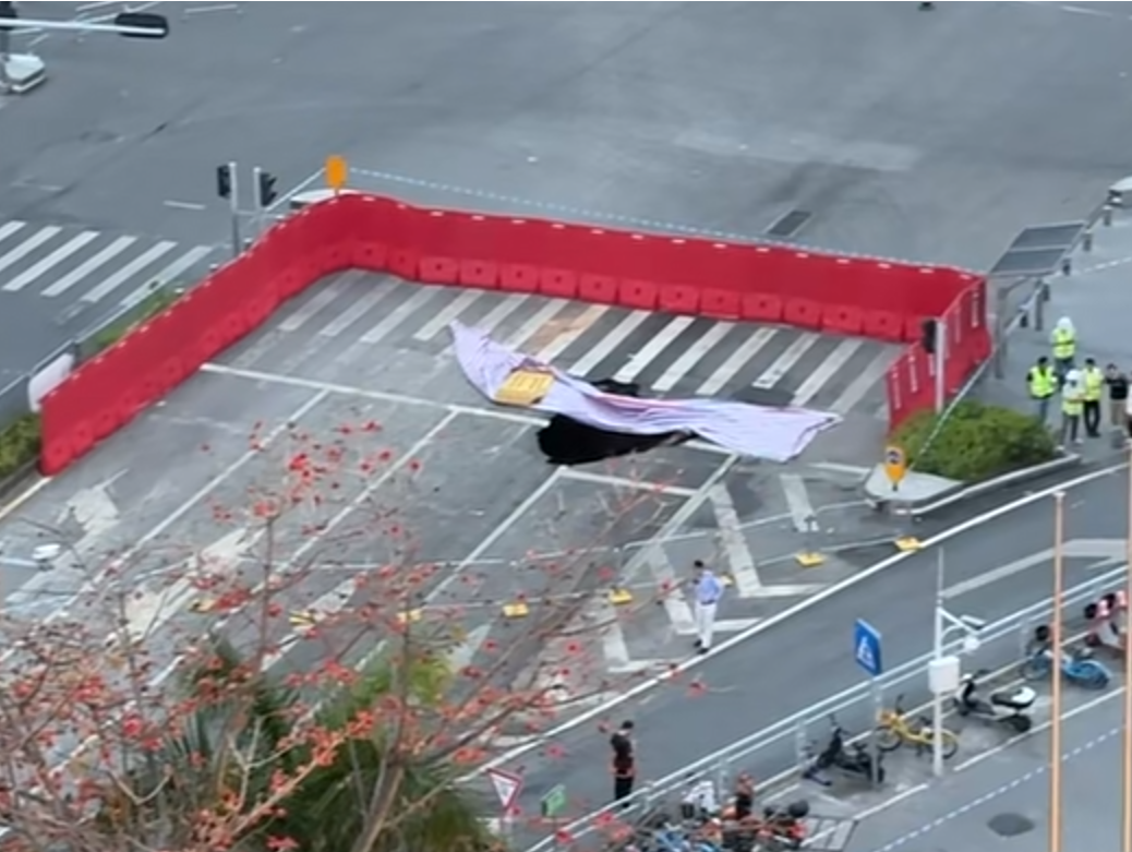 深圳一道路发生路面坍塌，官方回应来了