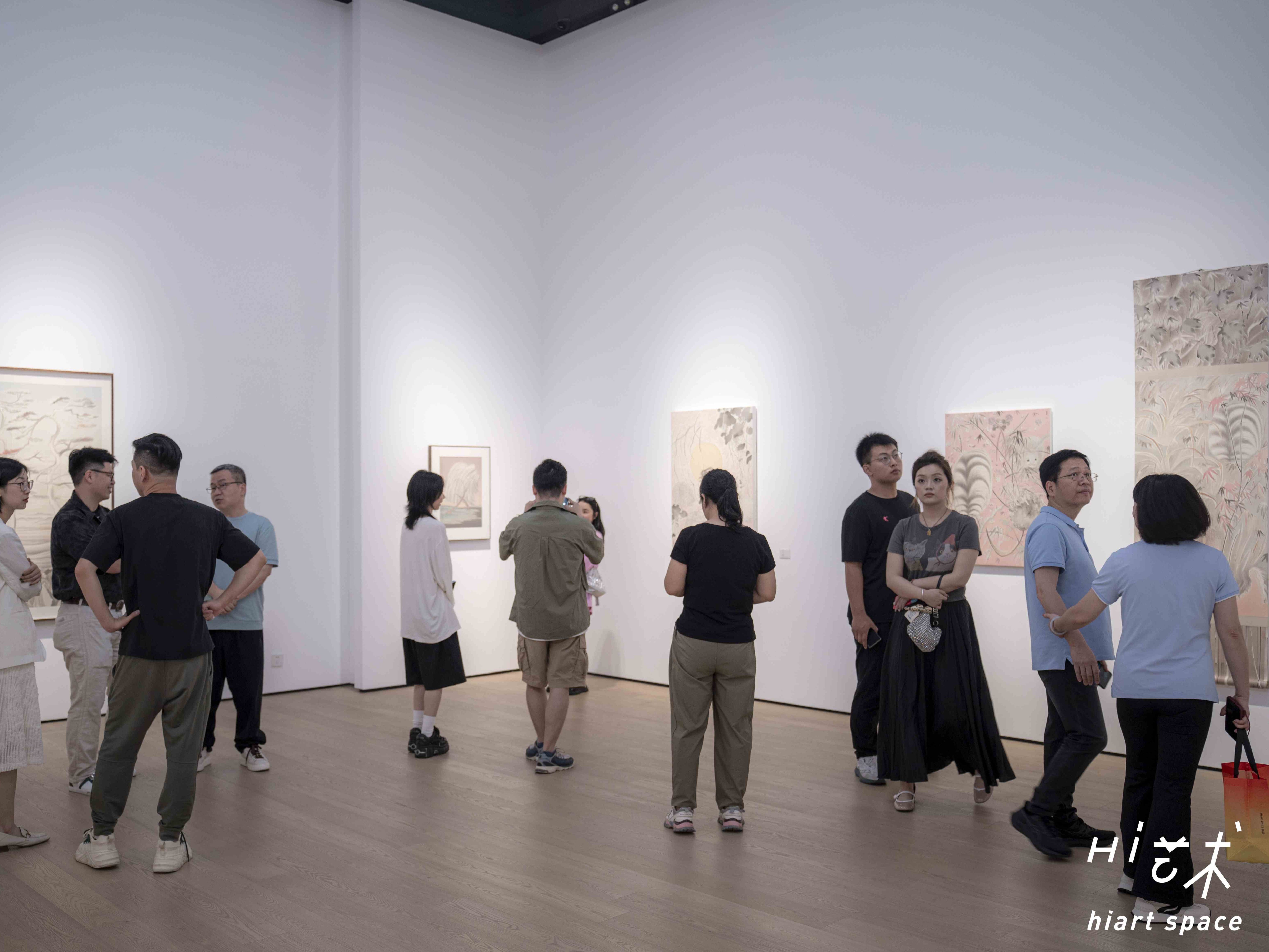 春日一起去看艺术家刘少媛个展“上仙山”
