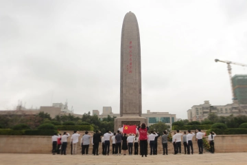 深圳革命烈士陵园成为国家级烈士纪念设施，市民自发祭扫成热潮
