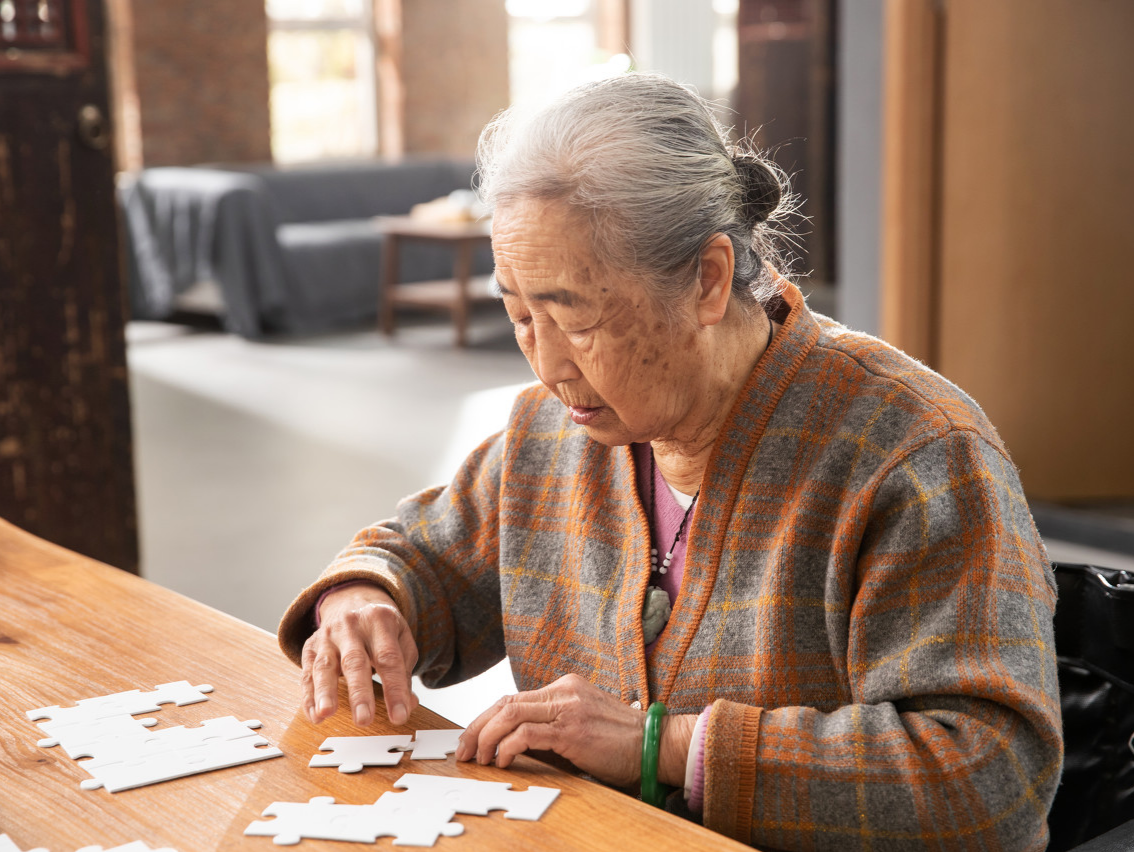 有医说医 | 如何科学照顾阿尔茨海默病老人？ 