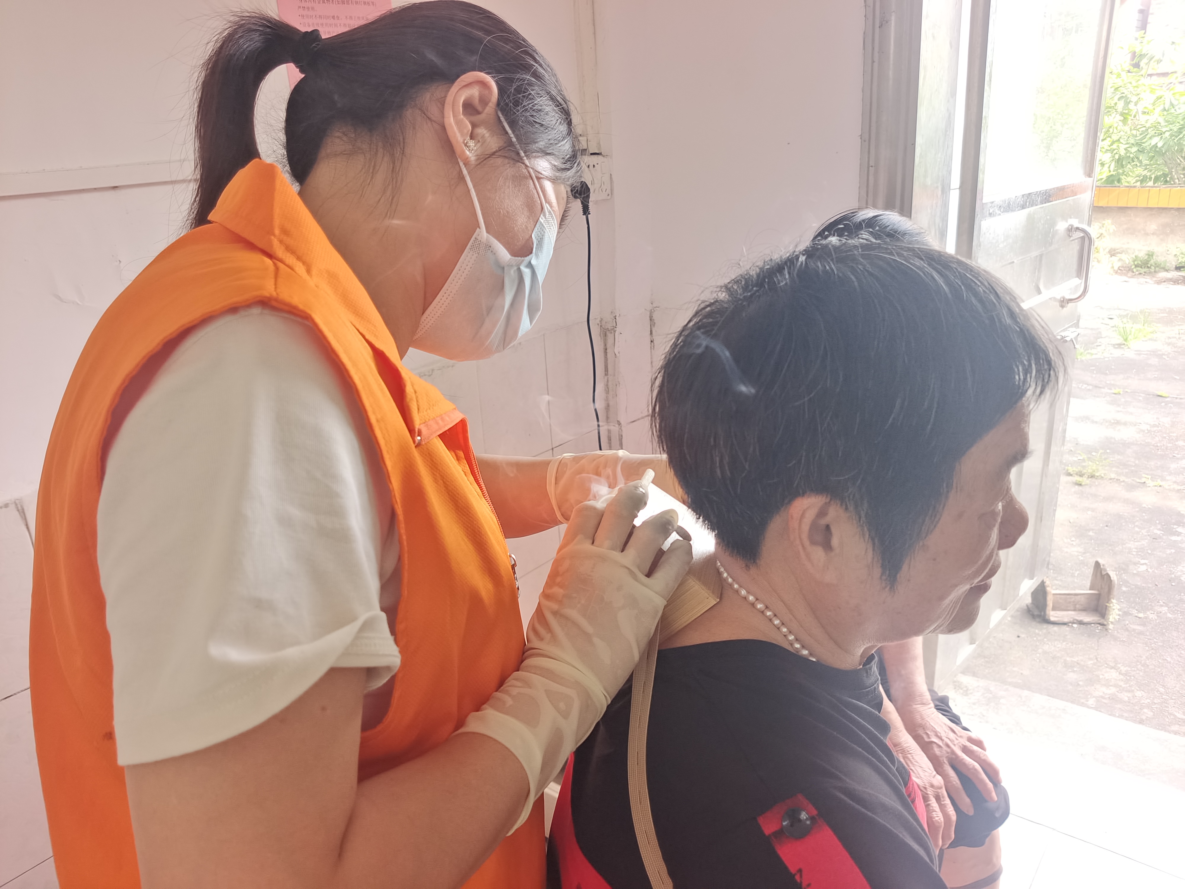 龙江镇新华西村：康复进家门，健康有“医”靠！