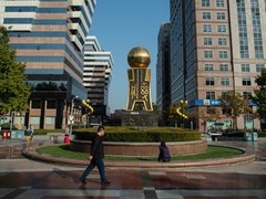 中证报评论员：持续稳定和活跃资本市场