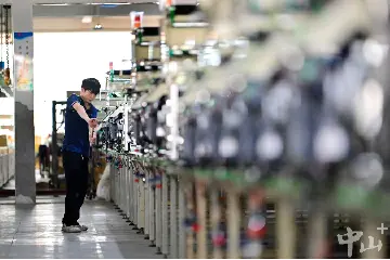 元一科技：“边走边裁”破痛点 引领缝前设备智能化丨向新而行 智造未来