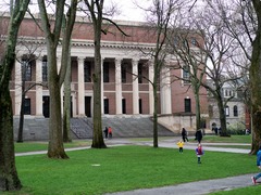 美国哈佛大学拟售价值10亿美元私募股权资产