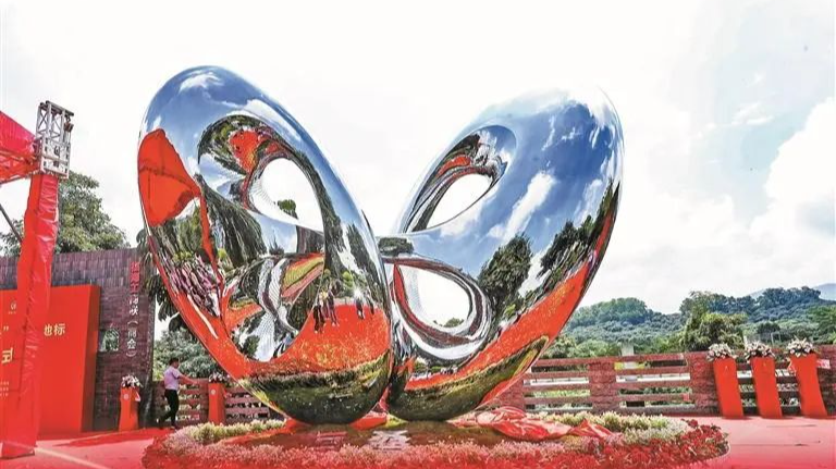 以地标为笔，宝安区工商联系统共绘慈善图景