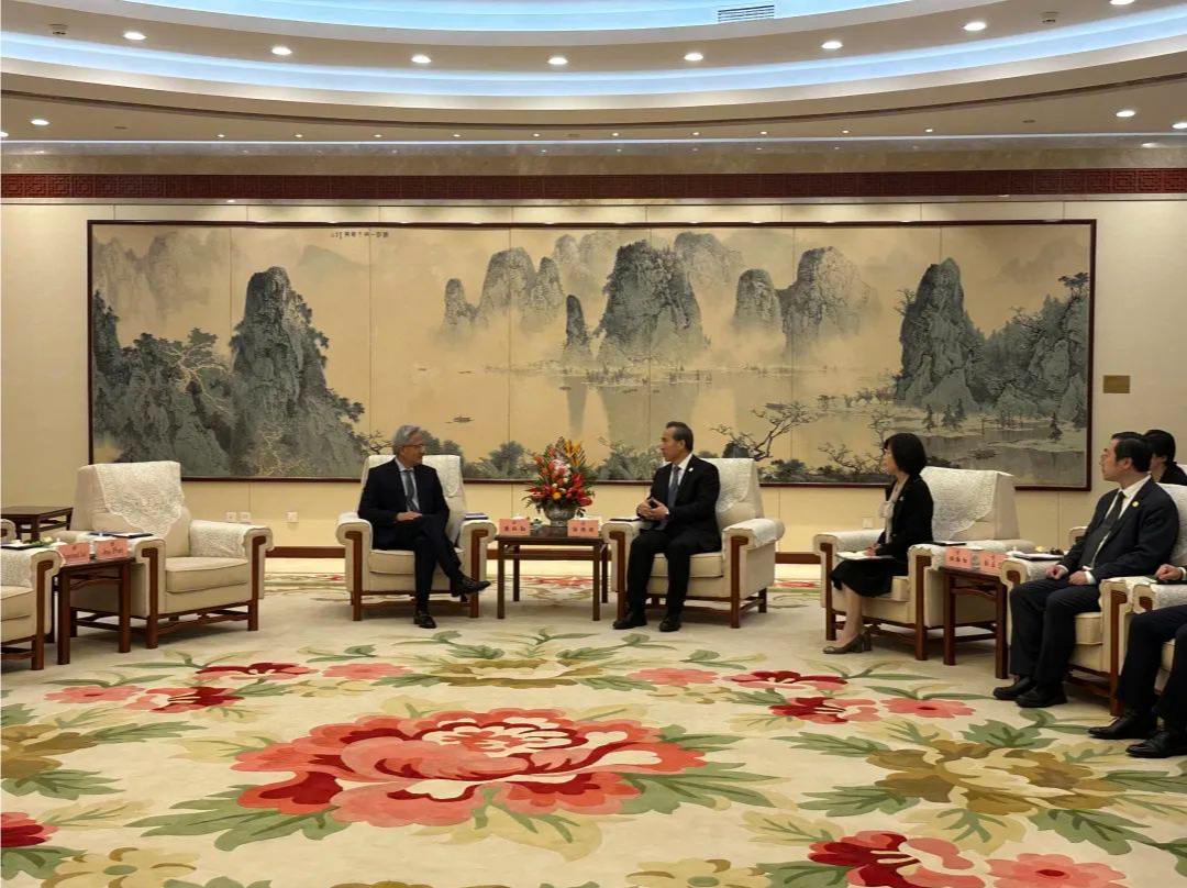 英伟达CEO黄仁勋到访北京：希望继续与中国合作