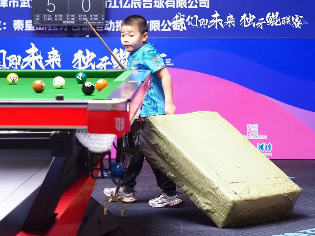 东莞携“垫”参赛小孩哥：两岁多开始“走南闯北”，梦想是夺世锦赛冠军