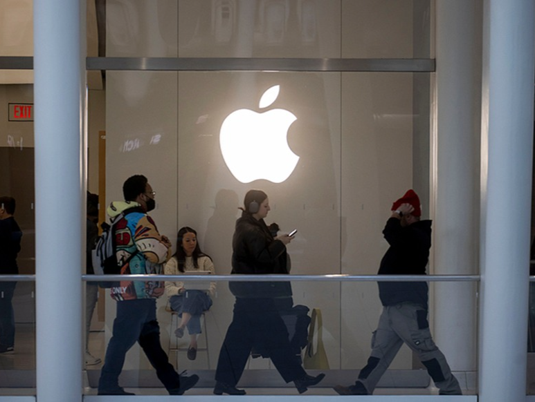 苹果股价重挫9%！美国关税大棒下iPhone会涨价吗