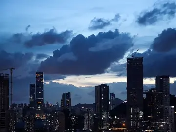 一朵云很重也很轻｜人文天地·南海潮