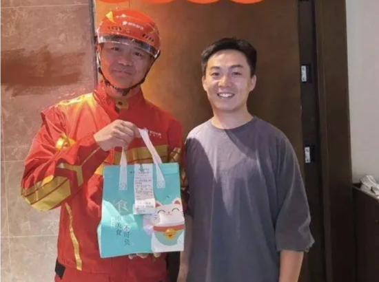 刘强东送外卖后请骑手吃饭，讲话全文公布   
