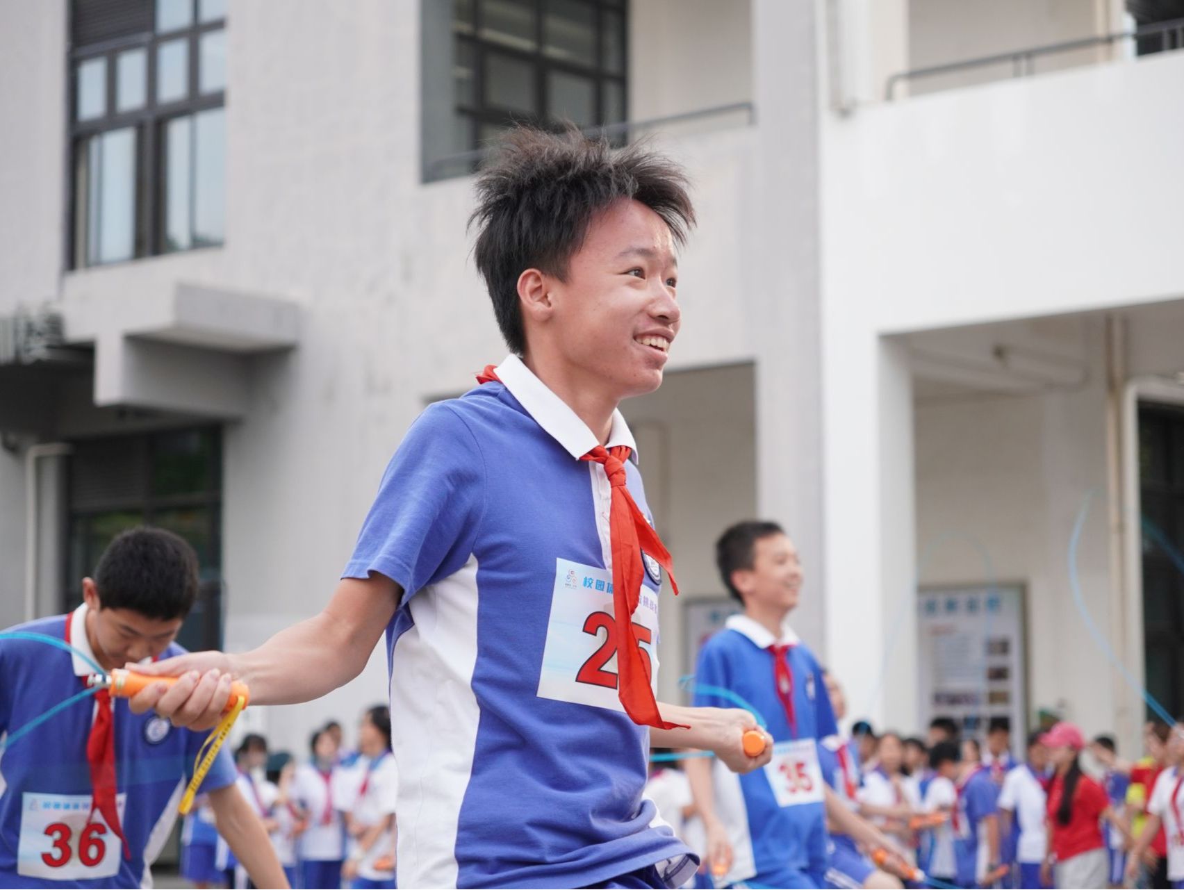 技术赋能开启个性化趣味性运动模式，深圳校园体育很AI