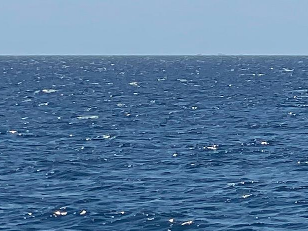 中国海警舰艇编队4月7日在我钓鱼岛领海巡航
