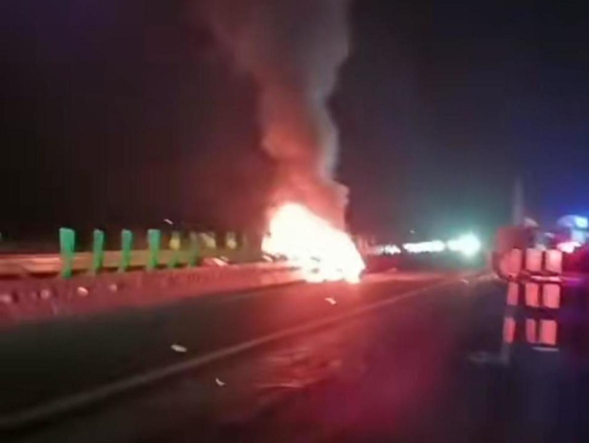 小米SU7高速上碰撞起火致司乘伤亡 小米回应：“已成立专项小组”
