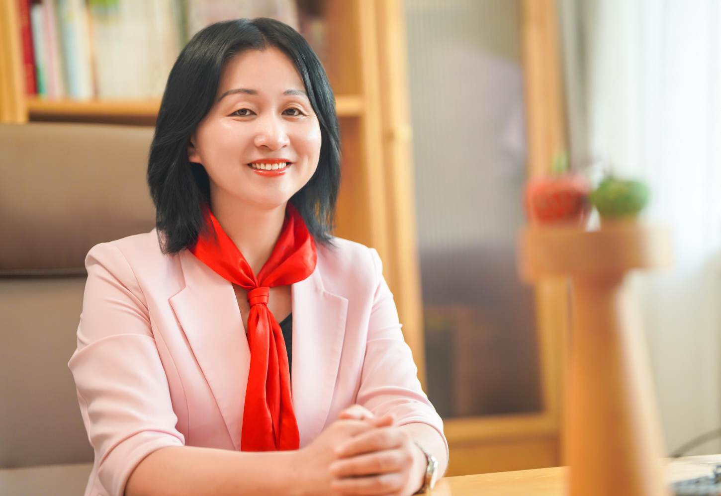 晶报特别报道 | 龙华中心小学校长李晓桃：培养孩子感受、创造和传递幸福的能力