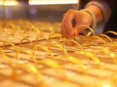 财经聚焦|金价高位震荡，金市能否继续闪耀？