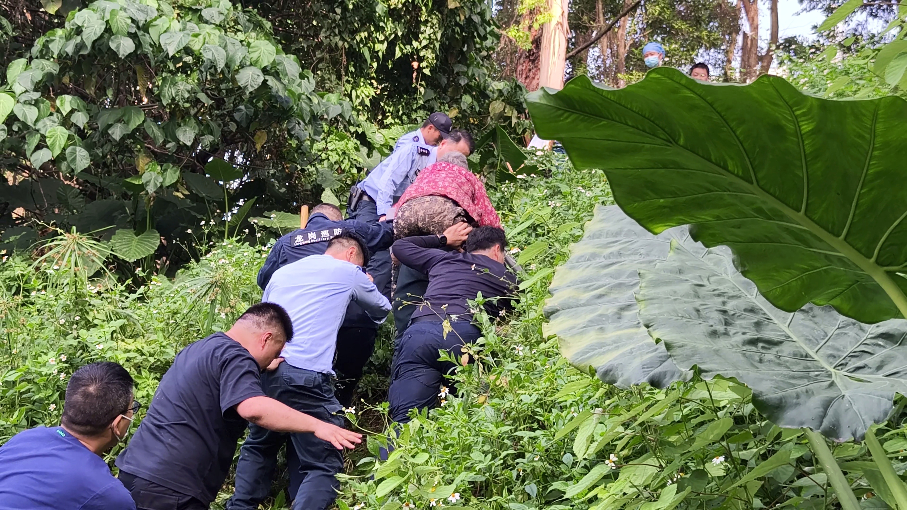八旬老人迷失山林 深圳警方奋战6天5夜成功营救