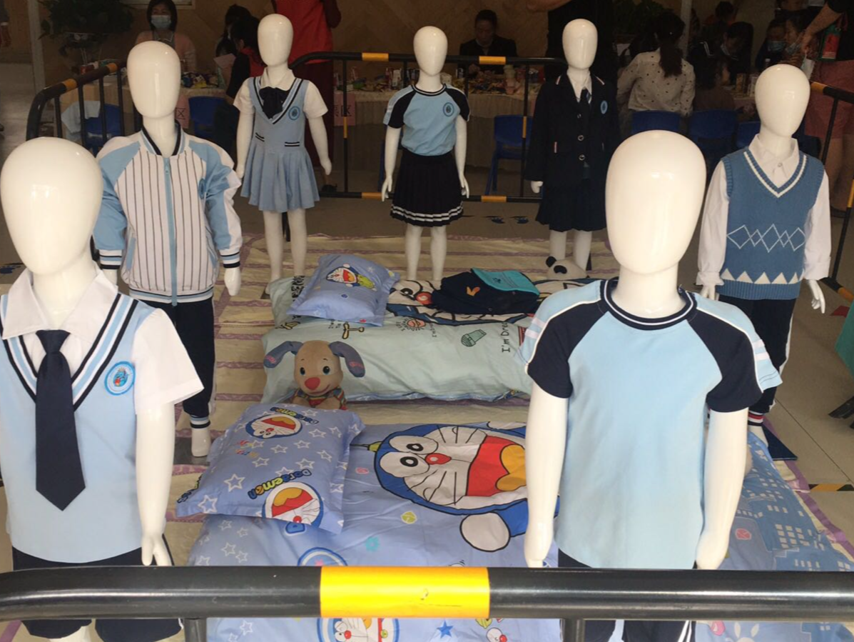 幼儿园强制学生订园服，“不订就退学”，官方回应
