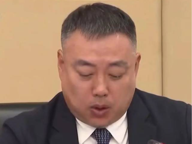 刘国梁落泪发声 