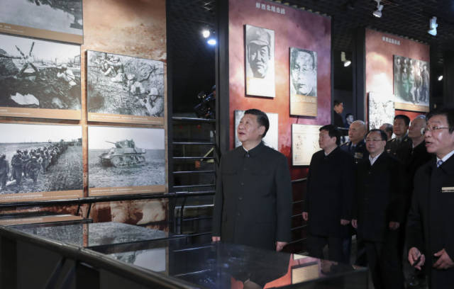 2017年12月13日，习近平在江苏徐州市参观淮海战役纪念馆。