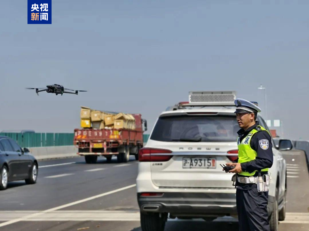多地出手治理“龟速车”，分心驾驶将受罚 