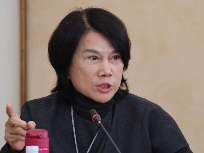 董明珠连任格力电器董事，回应管理层年轻化