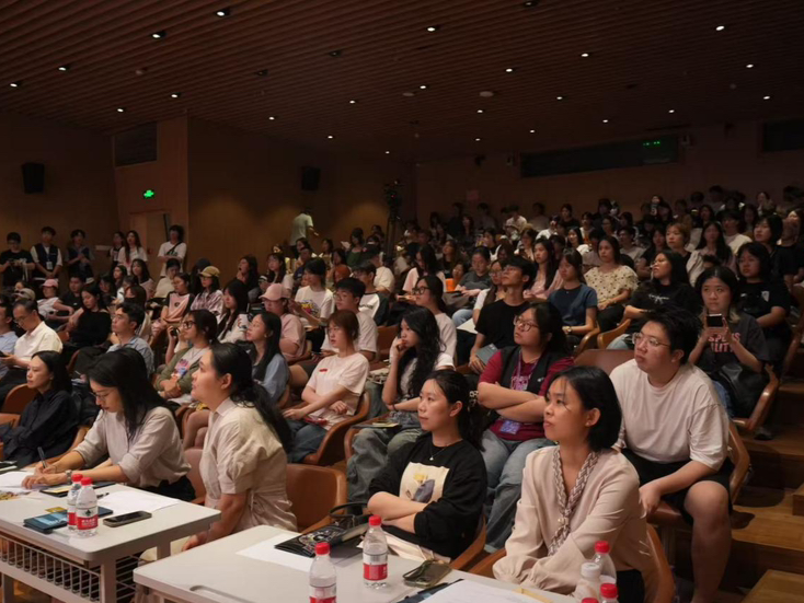 深大网新毕设答辩：探索AI技术“讲”健康科普、文化传承