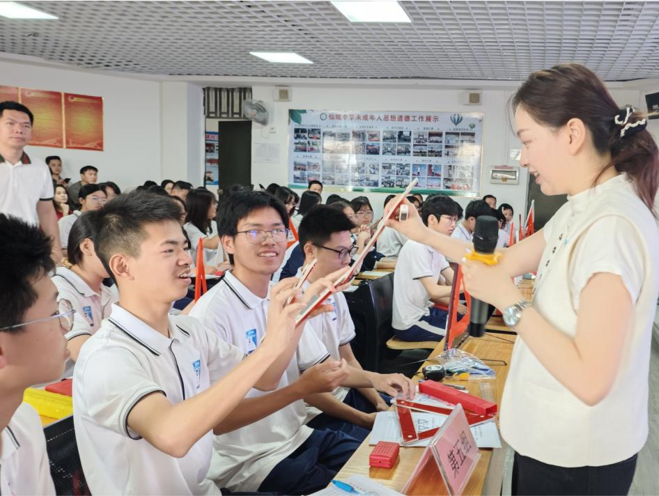 名师聚力共促深汕教育协作，汕头市普通高中通用技术学科交流活动举行