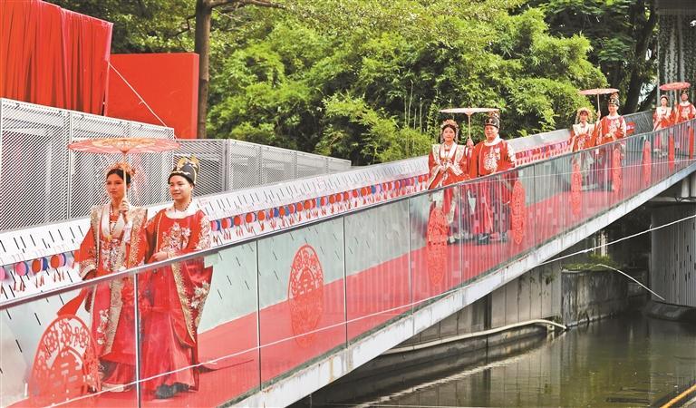深圳创新婚姻登记服务模式，结婚登记量持续多年位居全省首位  婚姻登记新体验 上山入海进公园