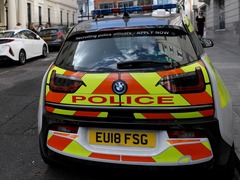 英国警方说在反恐行动中逮捕7名伊朗公民