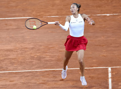 （体育）（5）网球——WTA1000罗马站：郑钦文晋级16强