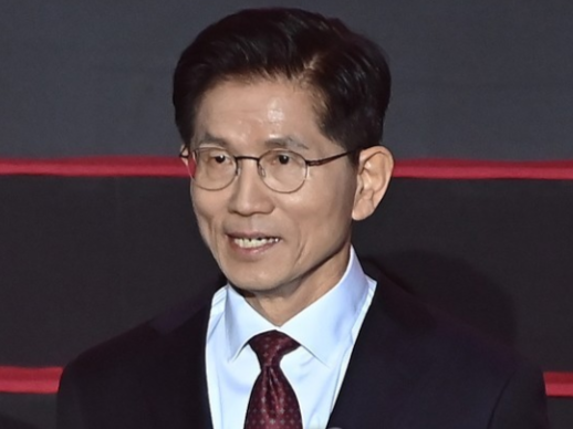 韩国国民力量党宣布金文洙为该党总统候选人