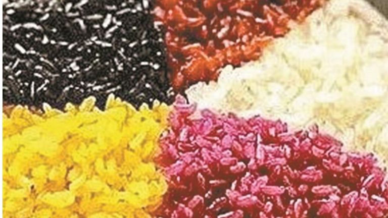 色彩斑斓的五色糯米饭