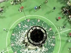 香港长洲“抢包山”展现传统魅力