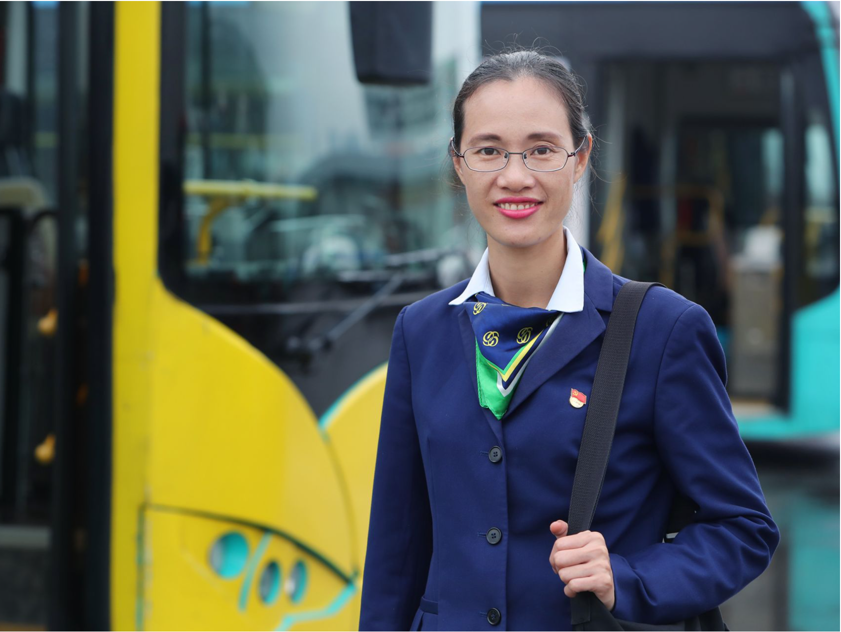 十米车厢燃青春！深圳巴士集团胡春华荣获“广东省劳动模范”称号