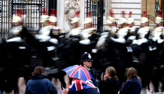 英国举行活动纪念二战胜利80周年（1）