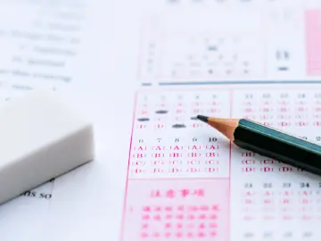 家长查孩子成绩一年要收300元？涉事公司：基础功能免费