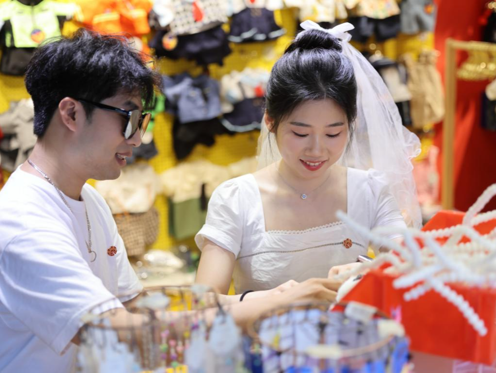 “爱在南山·全城有囍”520浪漫开启，296对新人喜结良缘