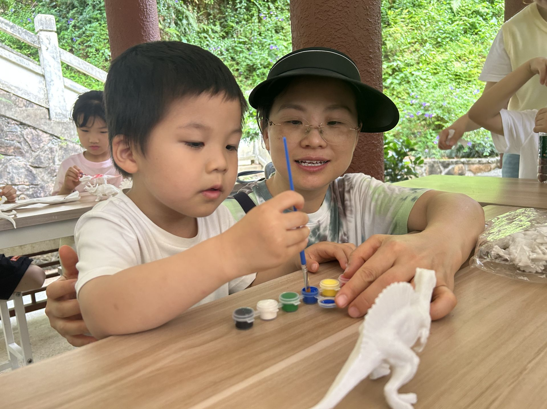 穿梭时空，对话过去与未来——深圳实验幼儿园作品在仙湖植物园展出 