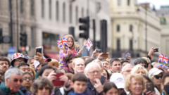英国举行活动纪念二战胜利80周年