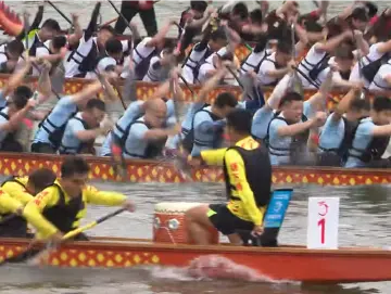 300万人“围观”！宝安燕罗这场龙舟赛燃爆全网