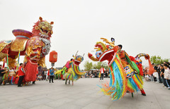 五一假期旅游消费市场活力十足 （11）#