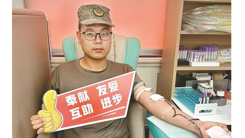 石岩街道人民武装部与石岩交警中队：携手联动献热血 共筑生命“爱心桥”