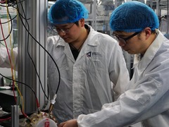“追光”科研人在极微观处践行青春承诺