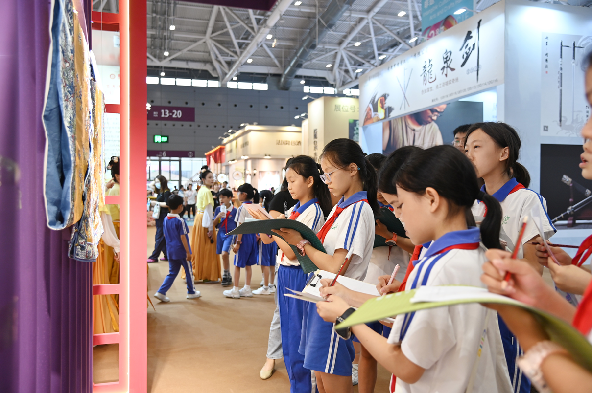 把课堂搬进文博会!宝安以“会展+”释放经济新势能